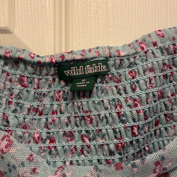 NWOT Shirred floral crop top - Picture 2 of 3
